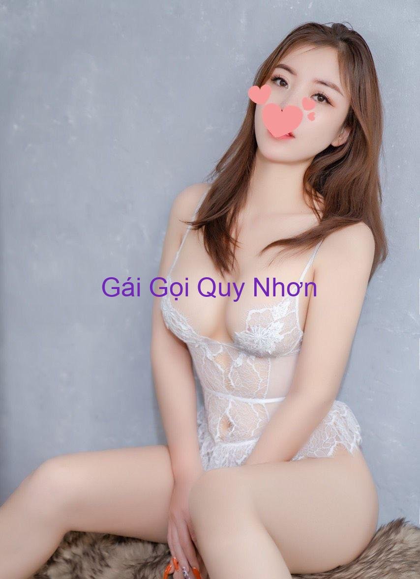 Bé Linh Gái Xinh Ngon Dâm ở Gềnh Ráng Quy Nhơn