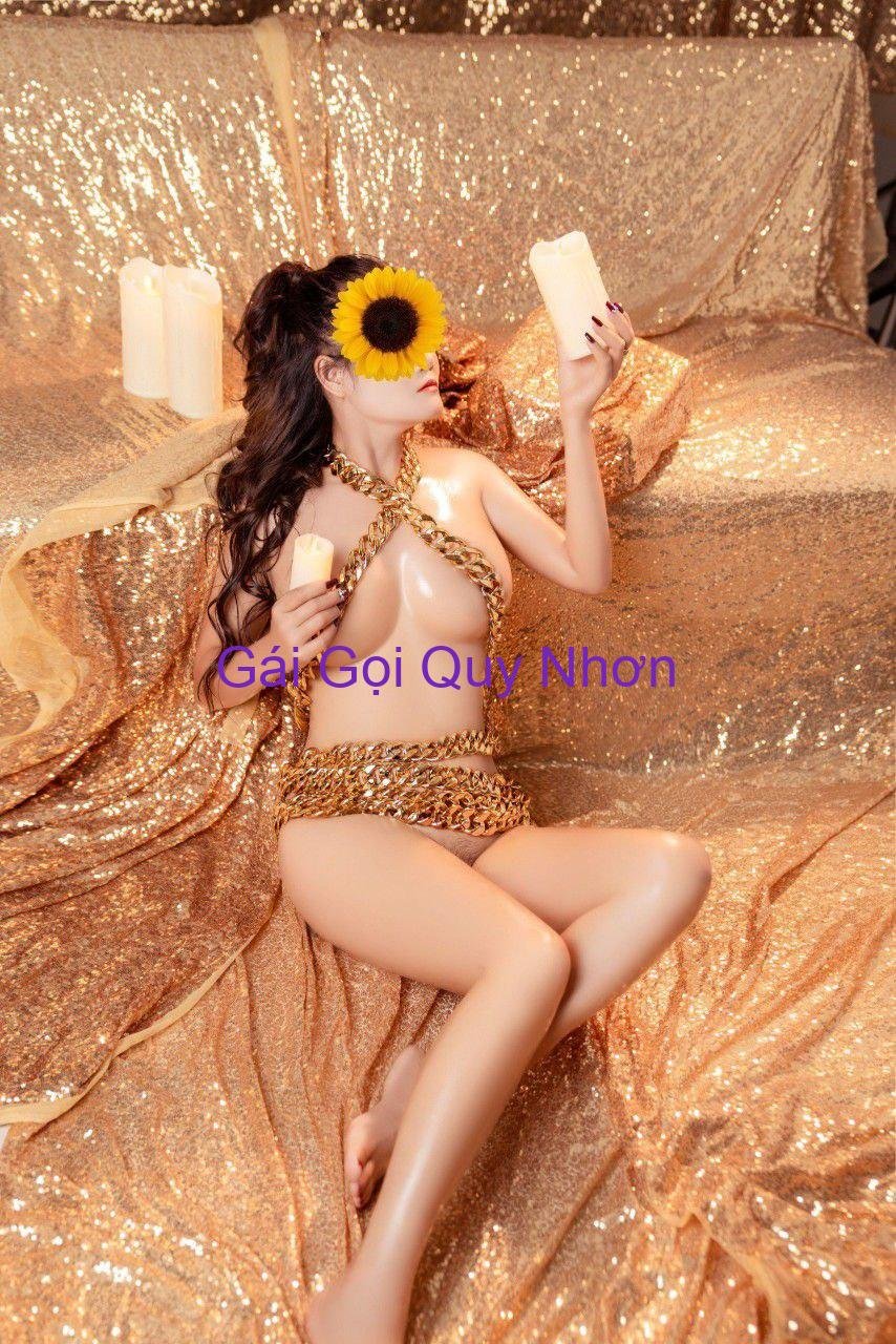 Ly Ly thân hình nóng bỏng trong làng gái gọi tại quy nhơn